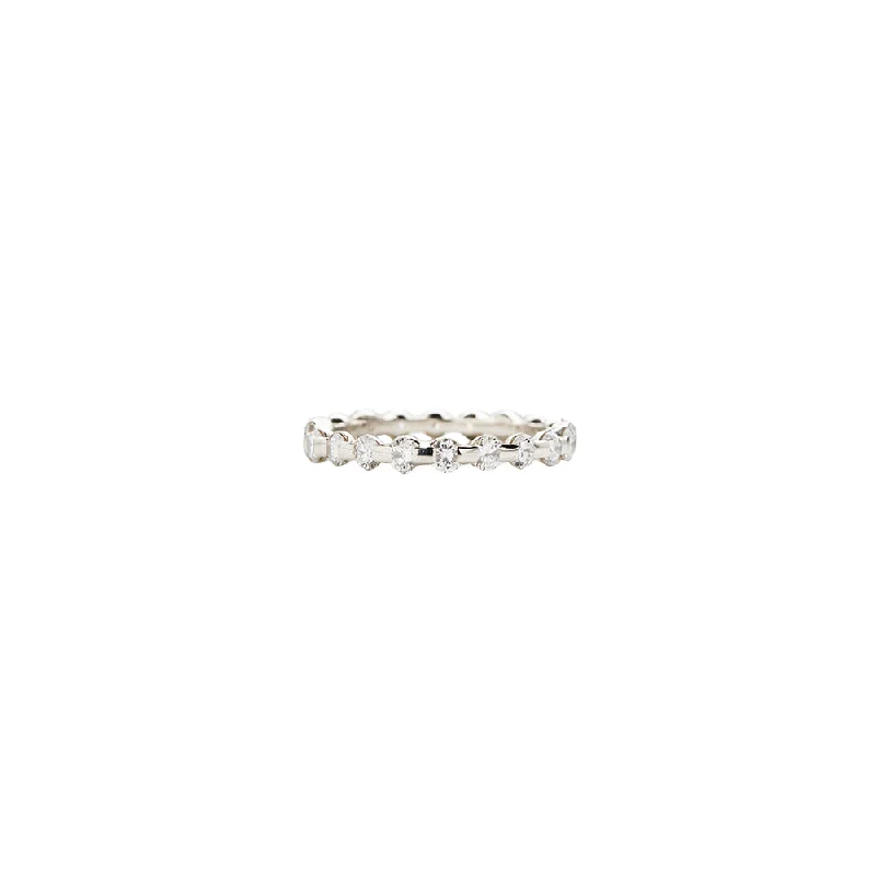 14 Karat White Gold Floating Diamond Band