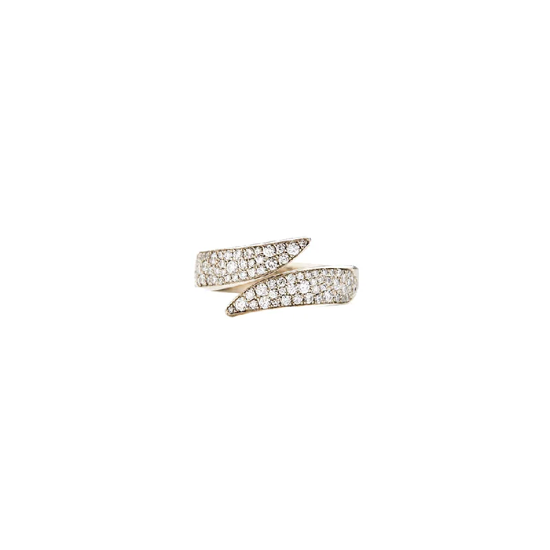 18 Karat Diamond Piroutte Ring