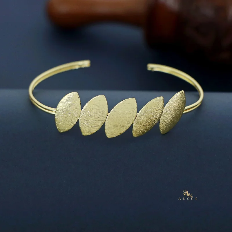 Emilia Gold Leaf Bangle